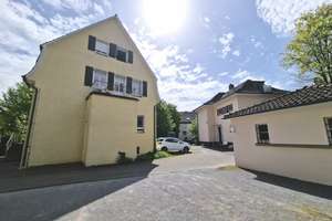Großes Wohnhaus am Rande des Zentrums von Gütersloh – Die vollständige Adresse der Immobilie erhältst du vom Anbieter., 33330 Innenstadt-Kattenstroth, Gütersloh – Vorschaubild 3