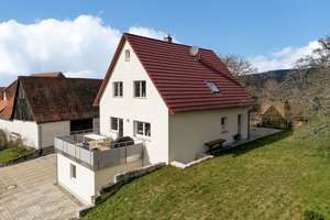 Traumhaftes Einfamilienhaus mit großem Grundstück in Eggolsheim-Drosendorf - Einziehen und genießen! – Die vollständige Adresse der Immobilie erhältst du vom Anbieter., 91330 Eggolsheim – Vorschaubild 1