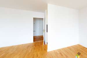 Jetzt einziehen: Kompakte 1-Zimmer-Wohnung mit Einbauküche in München – 81475 Fürstenried-West, München – Vorschaubild 4