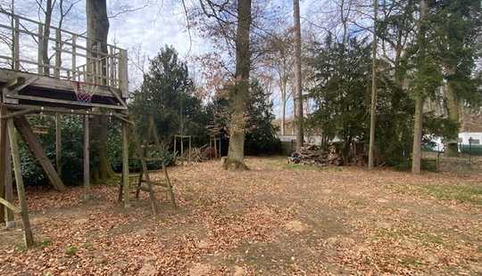 Bild von Moderner Bungalow mit herrlichem Blick in den eigenen Wald