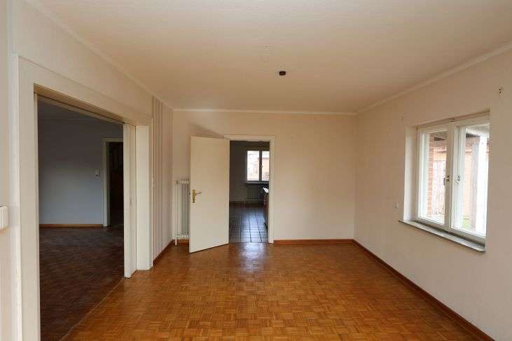 Immobilie in Groven - Gediegenes Einfamilienhaus auf schönem Grundstück mit altem Baumbestand in Lunden, Kreis Dithmarsche - Bild 15