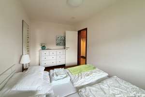 Besondere Lage, charmante 2 Zimmer Wohnung mit Balkon und Pkw-Stellplatz in Glücksburg (Ostsee) – Sandwighof 26, 24960 Glücksburg (Ostsee) – Vorschaubild 12