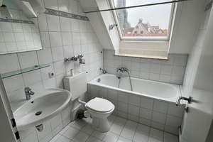 2,5-Zimmer-Dachwohnung mit Balkon und Tiefgaragenstellplatz in Ulm-Mitte – Die vollständige Adresse der Immobilie erhältst du vom Anbieter., 89073 Mitte, Ulm – Vorschaubild 5