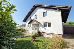 Zweifamilienhaus mit Traumgarten, 2 Garagen, Pool, ausgebautem Souterrain und schöner Aussicht – Wetteraukreis – Vorschaubild 6