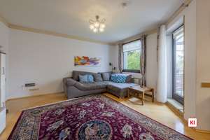 Blick ins Grüne!
Helle und gut geschnittene 3-Zimmer-Eigentumswohnung mit Duplexstellplatz – Die vollständige Adresse der Immobilie erhältst du vom Anbieter., 81243 Aubing-Süd, München – Vorschaubild 2