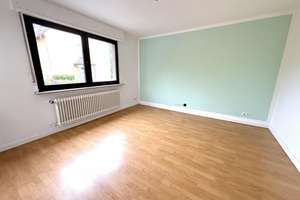 Attraktives Zweifamilienhaus mit Garage in beliebter Lage! – Die vollständige Adresse der Immobilie erhältst du vom Anbieter., 56072 Güls, Koblenz – Vorschaubild 4