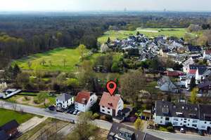Investieren in Qualität: leerstehendes Mehrfamilienhaus mit 3 geteilten Einheiten in Köln – Penningsfelder Weg 89, 51069 Dellbrück, Köln – Vorschaubild 2