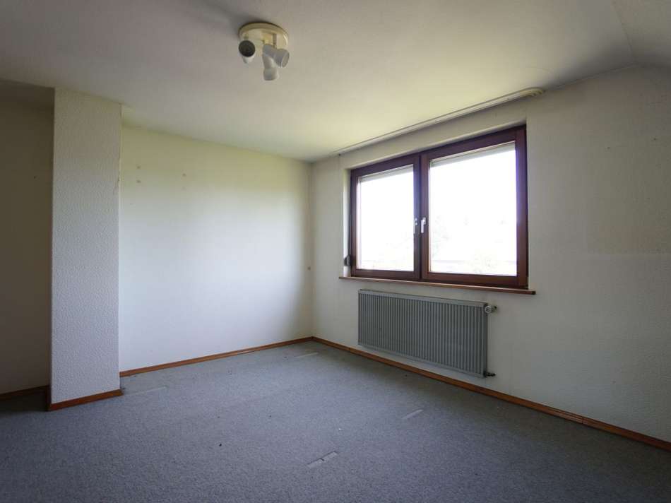 Großes Zimmer im Dachgeschoss