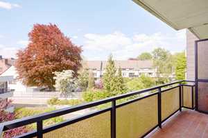Hochwertig modernisiertes Zuhause mit Sonnenbalkon und Tiefgarage – Düsseldorf – Vorschaubild 6
