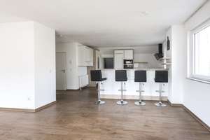 Offener Wohnbereich, großer Balkon & eigene Garage - moderne Dachgeschoss‑Wohnung in Bochold!  – Die vollständige Adresse der Immobilie erhältst du vom Anbieter., 45355 Bochold, Essen – Vorschaubild 4