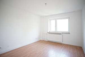 Tolle Etagenwohnung mit Sonnenbalkon, EINBAUKÜCHE – Aktienstraße 71, 45359 Schönebeck, Essen – Vorschaubild 7