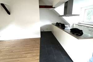 +++  ETWAS FÜR INDIVIDUALISTEN - DG-LOFT MIT EINBAUKÜCHE + KOCHINSEL +++ – Kirberger Str. 47, 42659 Burg/Höhscheid, Solingen – Vorschaubild 2