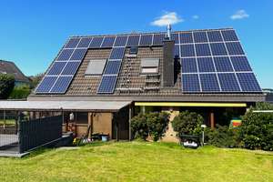 Innovatives Wohnen in Much – Stilvolles Haus mit Einliegerwohnung und PV-Anlage – Die vollständige Adresse der Immobilie erhältst du vom Anbieter., 53804 Much – Vorschaubild 2