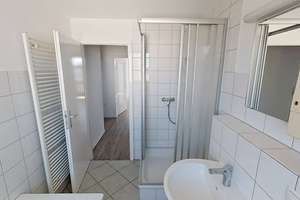 Große 3-Zimmer-Wohnung mit BALKON und viel Lichteinfall – Lahrkampstraße 2, 33104 Schloß Neuhaus, Paderborn – Vorschaubild 11
