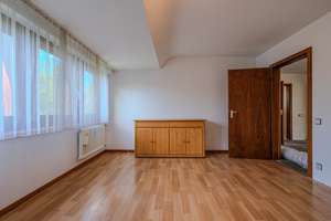 Schönes Einfamilienhaus mit großem, ruhigem und grünem Grundstück und weiterem Baufenster – Die vollständige Adresse der Immobilie erhältst du vom Anbieter., 47803 Kempener Feld/Baackeshof, Krefeld – Vorschaubild 9