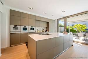 Exklusives Einfamilienhaus mit Dachterrasse und Designausstattung in Wiesbaden – Die vollständige Adresse der Immobilie erhältst du vom Anbieter., 65193 Nordost, Wiesbaden – Vorschaubild 5