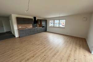 Hochwertige 3-Zimmer-Balkonwohnung nähe Passau zu vermieten – Pfarrer-Siegfried-Kroiss-Strasse 36, 94113 Tiefenbach – Vorschaubild 2