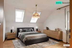 Sonnige Dachgeschoss-Oase mit PV-Anlage und Balkon