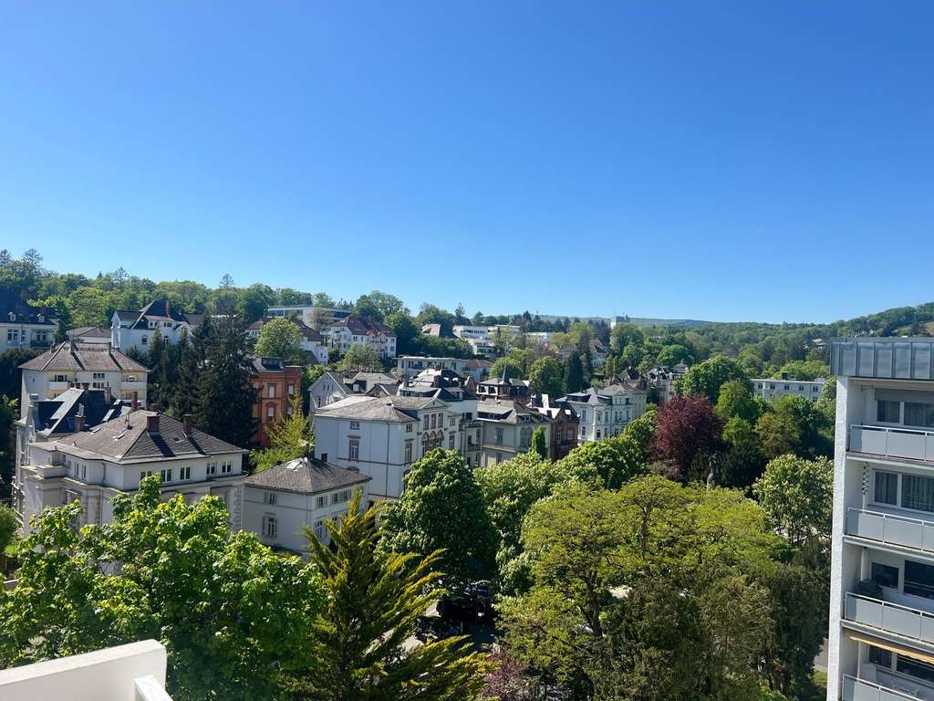 Attraktive 3 -  4 Zimmerwohnung mit sehr guter Raumaufteilung in Wiesbaden Nerotal