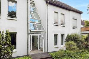 Idyllisch im Grünen – gepflegte Wohnung mit Terrasse in Köln-Marienburg