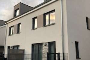 Geräumige, teilmöblierte DHH in Bad Homburg - Ober-Erlenbach – Georg-Viktor-Weber-Straße 21, 61352 Bad Homburg vor der Höhe – Vorschaubild 1