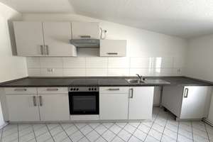 Geräumigiges Familiendomizil im DG mit Einbauküche, Wannenbad und Balkon – 39108 Stadtfeld Ost, Magdeburg – Vorschaubild 9