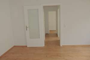 ***SG-WALD***  RESTAURIERTE 2-ZIMMER EIGENTUMSWOHNUNG IM ERDGESCHOSS EINES GEPFLEGTEN  5-FAM.-HAUS – Wittkuller Straße 146, 42719 Wald, Solingen – Vorschaubild 3