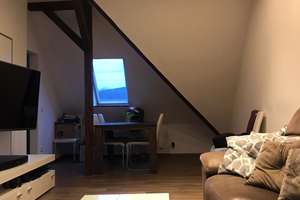 Moderne 2-Zimmer-Dachgeschosswohnung mit Blick auf den Tiger&Turtle Mountain in Duisburg Süd – Hermann-Rinne-Straße 12, 47259 Hüttenheim, Duisburg – Vorschaubild 7