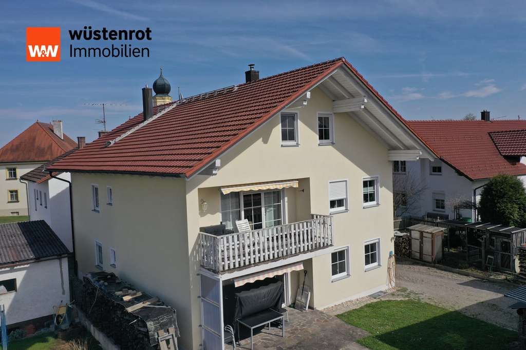 Immobilie in Salching - Großzügiges Zweifamilienhaus  und Erweiterungspotenzial im Dachgeschoss in ruhiger Lage in Salching - Bild 1