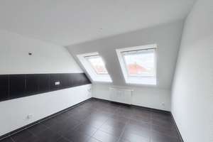 Viel Platz im Dachgeschoss! + Loggia + Parkett + Wanne & Dusche + Fußbodenheizung + PKW-Stellplatz – 4155 Gohlis-Süd, Leipzig – Vorschaubild 2