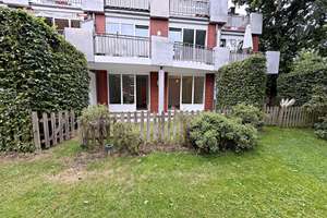 Lichtdurchflutete 3-Zimmer-Erdgeschosswohnung mit eigener Terrasse und Tiefgaragenstellplatz