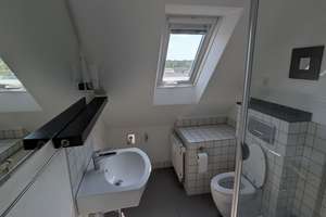 Großzügige Maisonette-Wohnung mit Terrasse, Sauna, Kamin & zwei Stellplätzen in Essen-Frohnhausen – Die vollständige Adresse der Immobilie erhältst du vom Anbieter., 45147 Frohnhausen, Essen – Vorschaubild 19