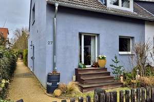 Doppelhaushälfte mit Terrasse und großem Garten in Braunschweig Querum – Die vollständige Adresse der Immobilie erhältst du vom Anbieter., 38108 Wabe-Schunter-Beberbach, Braunschweig – Vorschaubild 1