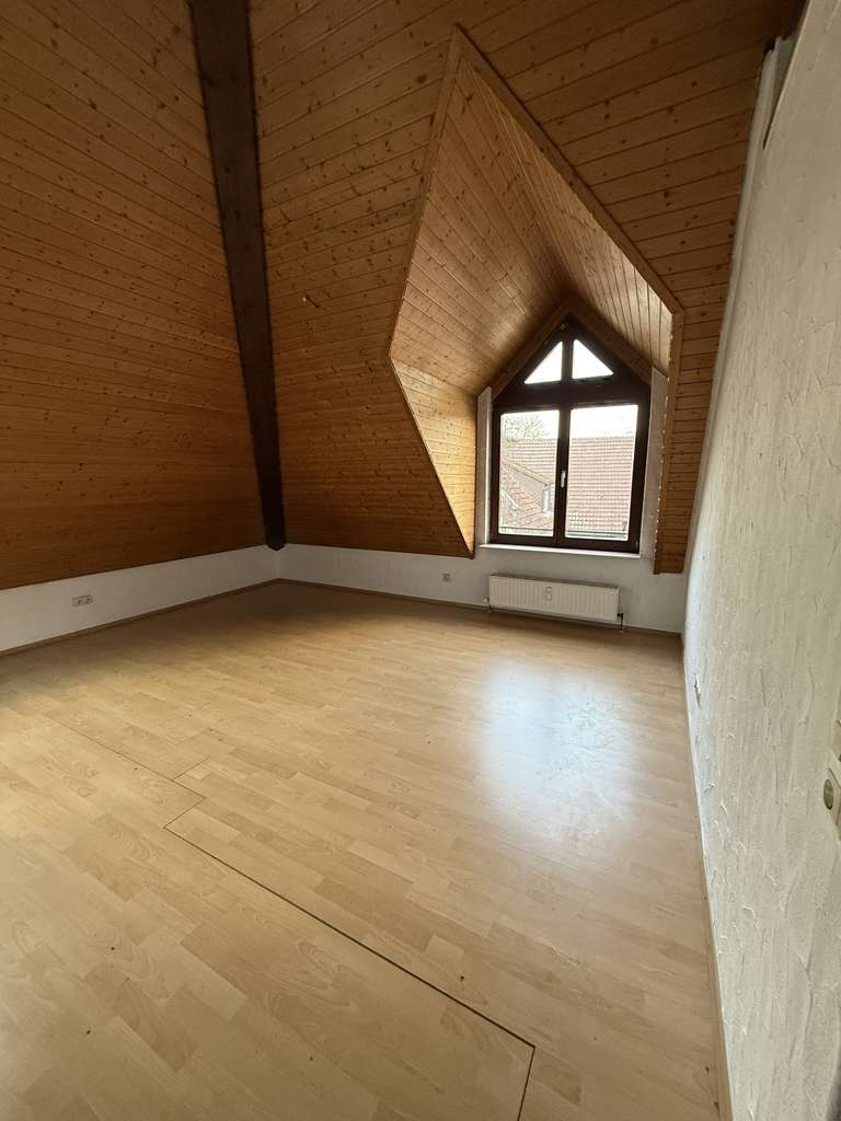 Immobilie in Brackenheim - Außergewöhnliche Galeriewohnung mit Wendeltreppe & Loft-Charakter - Bild 4