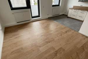 Sie suchen eine schöne gemütliche neue Wohnung mit einem großem Balkon? Dann habe ich das Richtige!