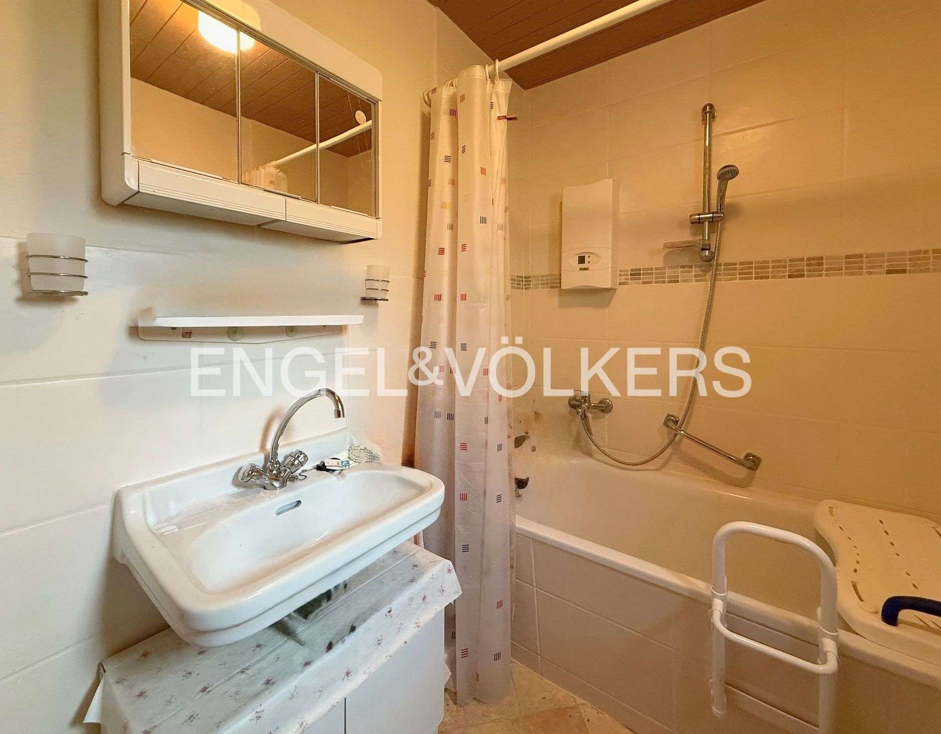 Immobilie in Wangerland - Handwerkerhaus mit großem Garten in ruhiger Wohnlage - Bild 3