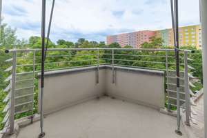 🍀 Wohnen mit Weitsicht am Weißen See - helles Studio mit Süd West Balkon und Aufzug (2 Zi möglich)