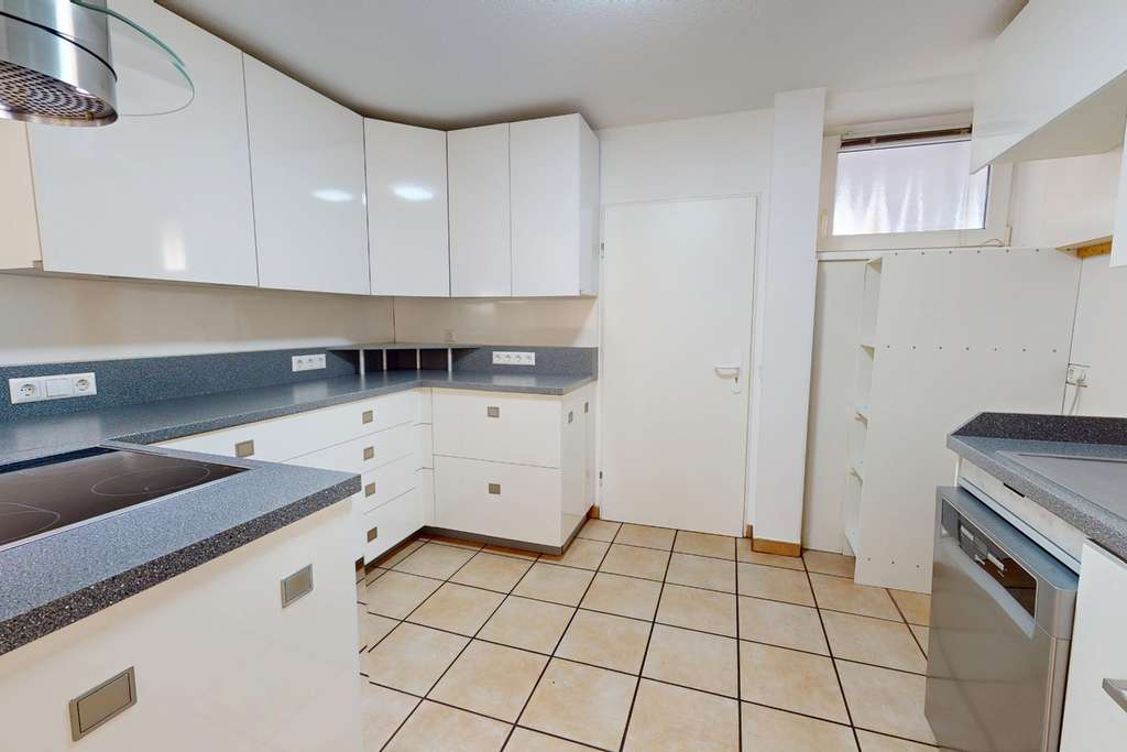 Immobilie in Fischerbach - Attraktive 3-Zimmer-EG-Wohnung in Haslach i.K. inkl. EBK und Stellplatz - Bild 2