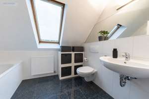 Ein Zuhause zum Ankommen – Elegante Maisonette mit Wohlfühlatmosphäre – Die vollständige Adresse der Immobilie erhältst du vom Anbieter., 45259 Heisingen, Essen – Vorschaubild 12