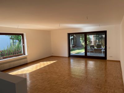 Vollständig renovierte 3-Zimmer-Wohnung mit Terrasse und kl. Garten in Fachbach
