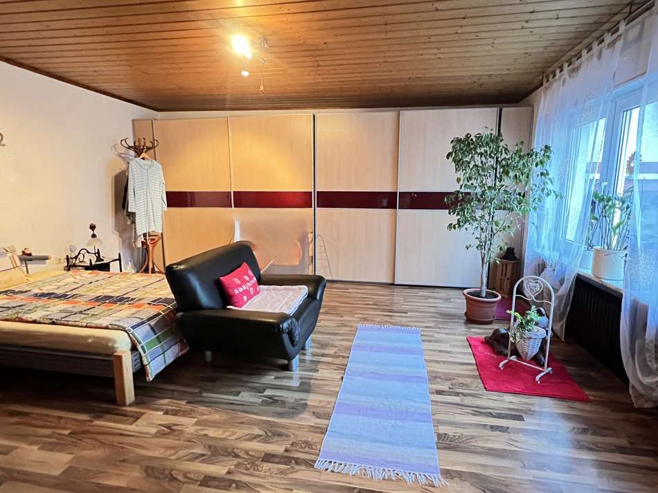Schlafzimmer wird noch entk...