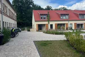 Perfekte Lage zum Wohnen...Perfektes Haus... Besichtigung: Samstag 18.10. / 14:00 Uhr! – Ahornweg 4a, 14547 Beelitz – Vorschaubild 2