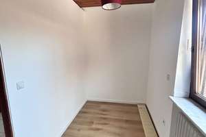 Möbliertes Zimmer in München-Trudering – kompakt & sofort frei