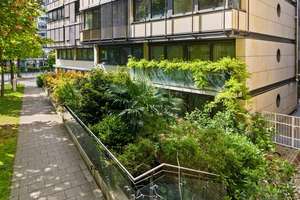++ Top-Innenstadtlage: Exklusive 2-Zimmer-Wohnung mit Balkon, Dachterrasse & viel Komfort ++ – 60313 Innenstadt, Frankfurt am Main – Vorschaubild 2