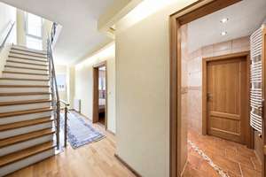 Familienfreundliches Reihenhaus in familiärer Lichterfelder Lage mit Stellplatz und zwei Terrassen – Die vollständige Adresse der Immobilie erhältst du vom Anbieter., 14167 Lichterfelde, Berlin – Vorschaubild 10