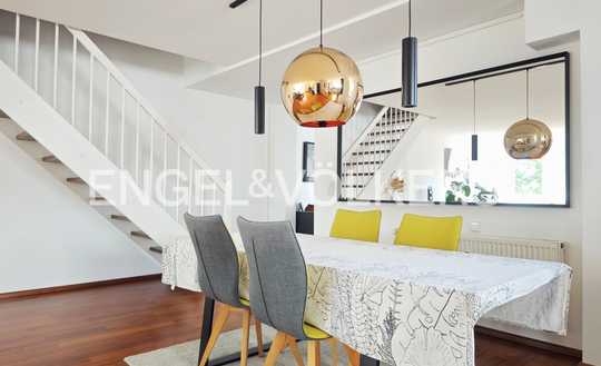 Altbau trifft Moderne – Exklusive Maisonette mit Balkon und Blick ins Grüne