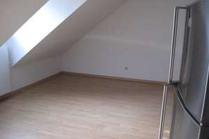 Helle 2-Zimmer Dachgeschosswohnung in Schwabing  nächst Engl. Garten u. Münchner Freiheit, Aufzug – Biedersteiner 59a, 80805 Münchner Freiheit, München – Vorschaubild 9