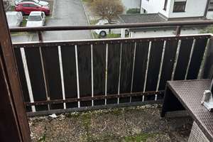 Dachgeschoss-Traum mit 2 Balkonen, neuer Einbauküche & Hobbyraum mit Bad in Stuttgart-Gehrenwald! – Hattenlohweg 2, 70327 Gehrenwald, Stuttgart – Vorschaubild 7