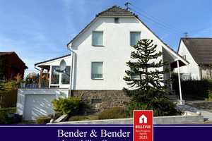 Geräumiges Einfamilienhaus mit Terrasse und Garage - ideal für die kleine Familie! – Altenkirchen (Westerwald) (Kreis) – Vorschaubild 1