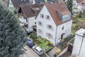 Charmantes Haus mit Potential in ruhiger, begehrter Lage von Fellbach-Schmiden! – Die vollständige Adresse der Immobilie erhältst du vom Anbieter., 70736 Fellbach – Vorschaubild 1